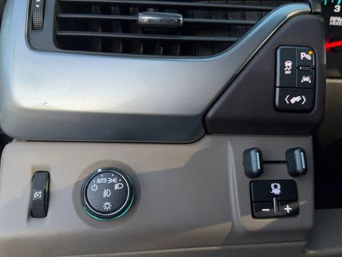 Used 2016 Chevrolet Suburban LT w/ Texas Edition Package image 18