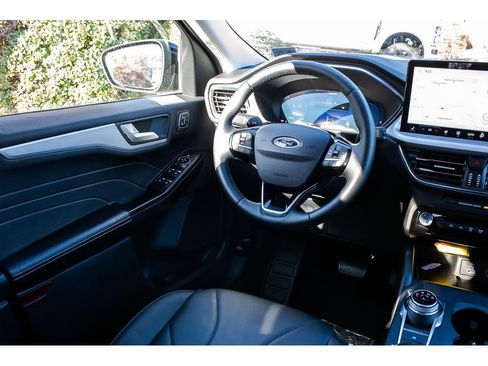 Used 2025 Ford Escape SE w/ PHEV Premium Package FWD image 13