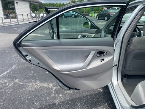 Used 2007 Toyota Camry LE FWD image 15