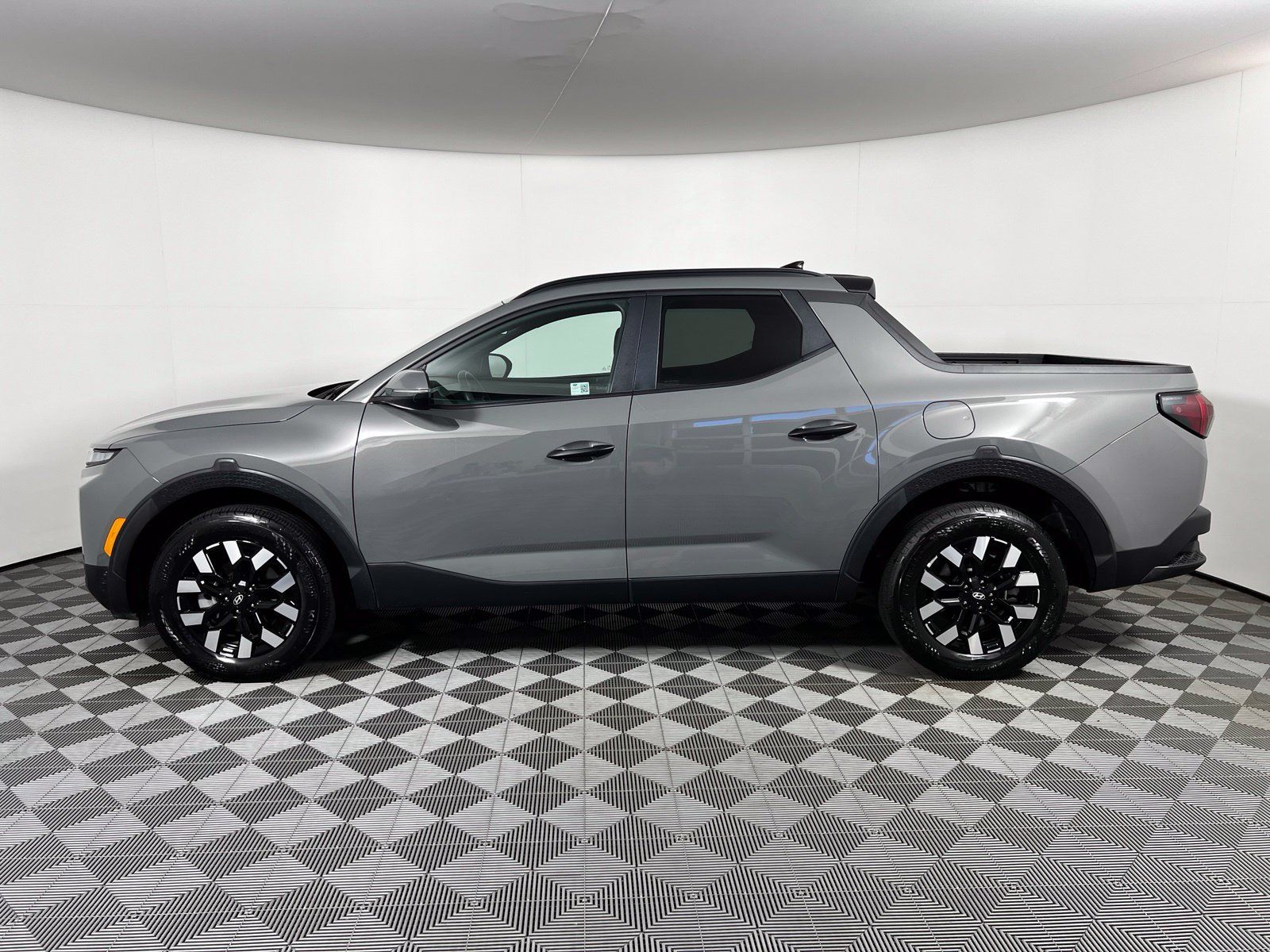 Used 2025 Hyundai Santa Cruz SEL FWD image 8