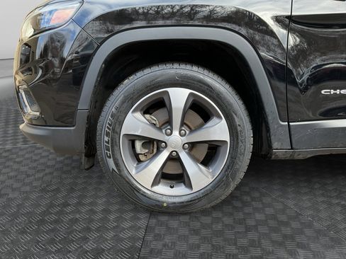 Used 2022 Jeep Cherokee Limited image 14