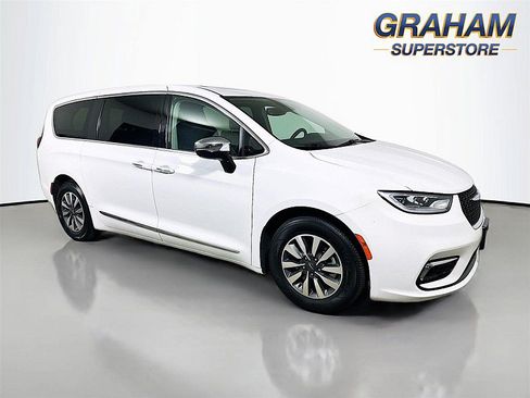 Used 2023 Chrysler Pacifica Limited FWD image 1