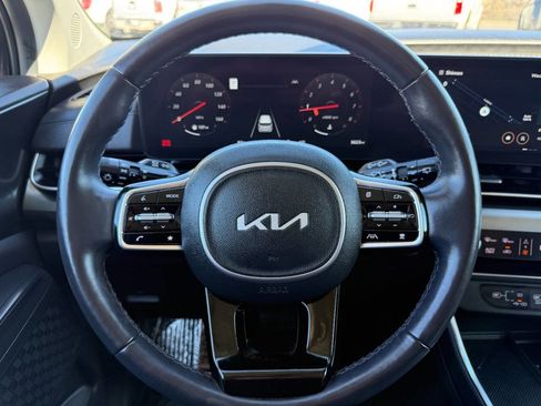 Used 2025 Kia Carnival SX Prestige image 36