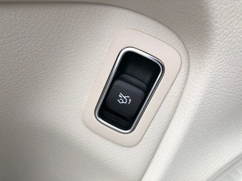 New 2026 Mercedes-Benz CLA 250 4MATIC image 13