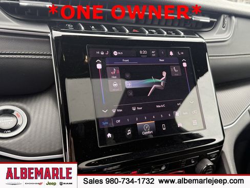 Used 2024 Jeep Grand Cherokee L Altitude image 22