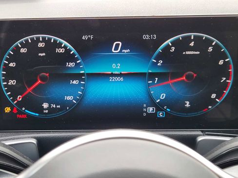 Used 2022 Mercedes-Benz GLB 250 4MATIC image 10