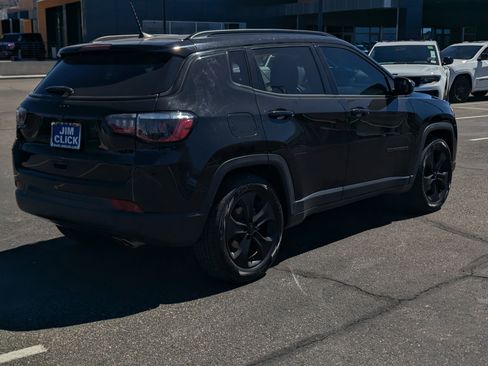 Used 2021 Jeep Compass Altitude w/ Sun and Sound Group image 2