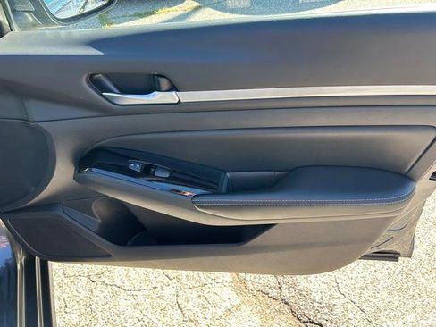 Used 2023 Nissan Altima 2.5 SV image 30