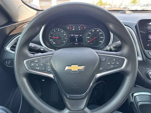Used 2024 Chevrolet Malibu LT FWD image 17