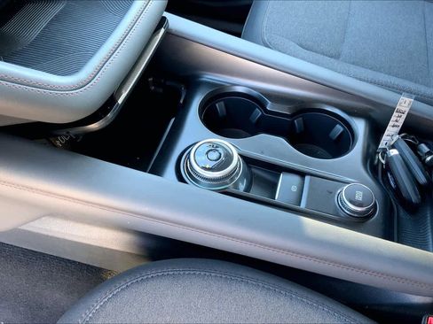 Certified 2025 Ford Explorer Active image 17