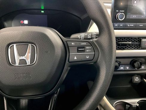 Used 2025 Honda HR-V LX image 23