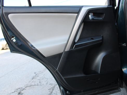 Used 2017 Toyota RAV4 XLE image 32