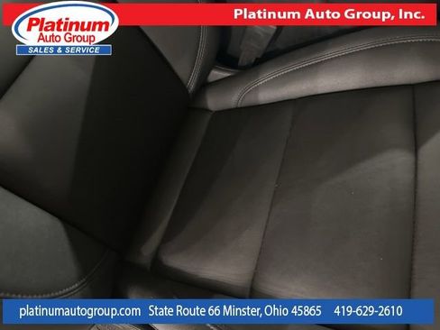 Used 2022 Chevrolet Tahoe LT w/ Luxury Package AWD/4WD image 36
