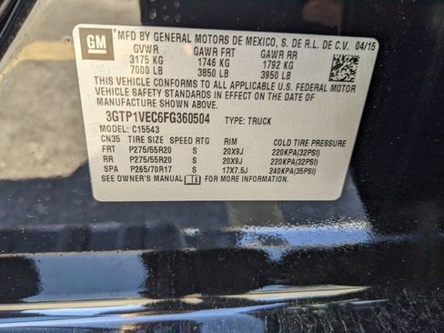 Used 2015 GMC Sierra 1500 SLT w/ SLT Crew Cab Value Package image 32