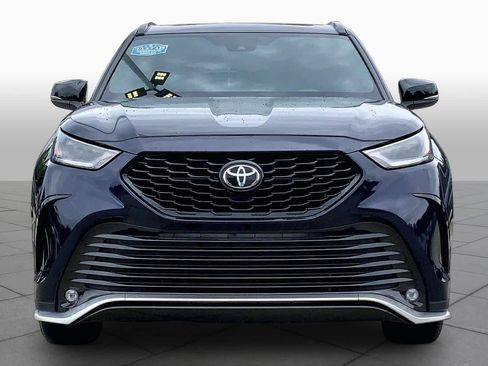 Used 2023 Toyota Highlander XSE FWD image 4