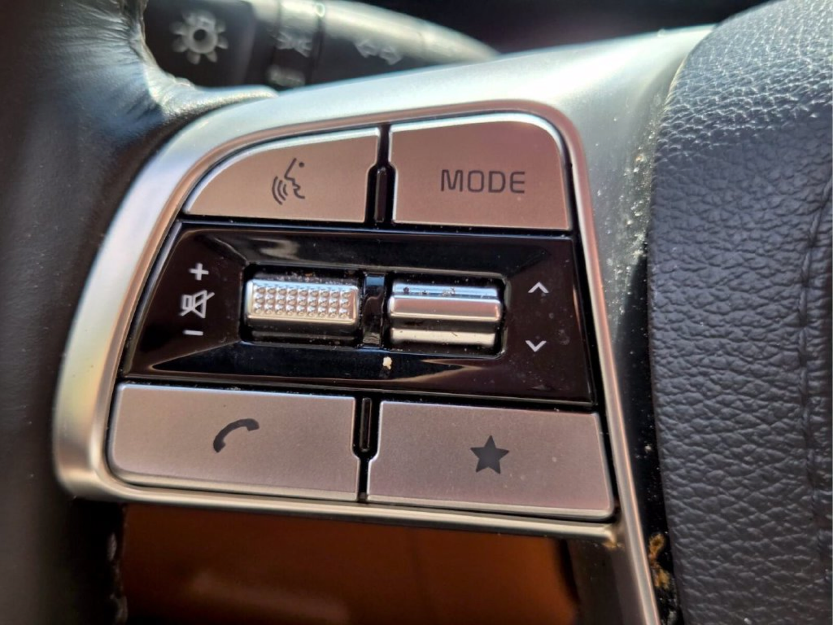 Used 2025 Kia Telluride EX X-Line AWD/4WD image 33