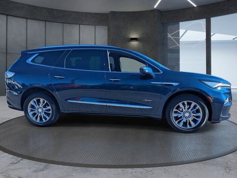 Used 2022 Buick Enclave Avenir w/ Avenir Technology Package image 7