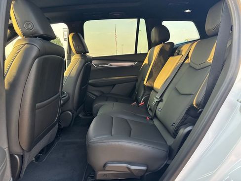 New 2025 Cadillac XT6 Luxury image 15