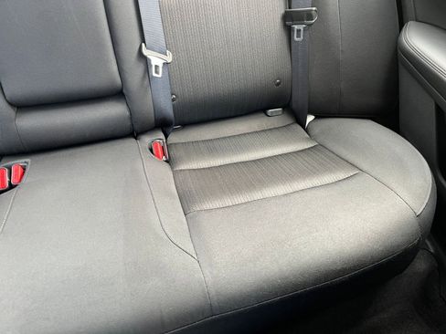 Used 2025 Nissan Altima 2.5 SV FWD image 38