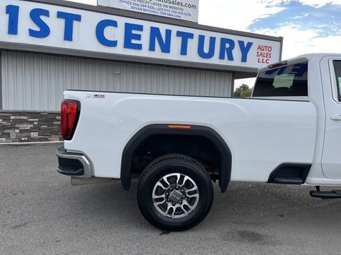 Used 2024 GMC Sierra 3500 SLE w/ SLE Convenience Package image 12