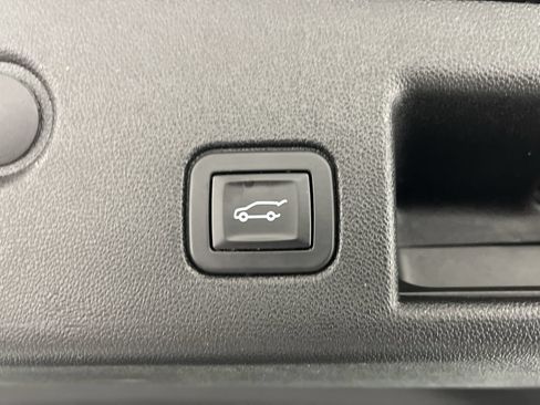 Certified 2020 Chevrolet Equinox LT w/ LT True North Edition AWD/4WD image 31