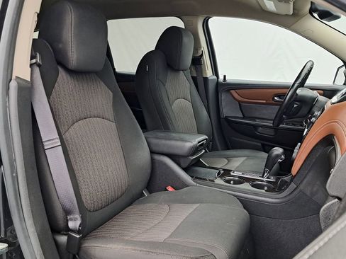 Used 2015 Chevrolet Traverse LT image 23