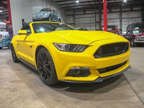Used 2016 Ford Mustang GT Premium w/ Equipment Group 401A RWD image 28