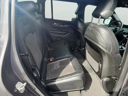 Used 2023 Jeep Grand Cherokee Altitude image 17