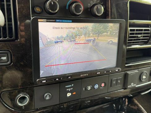 Used 2021 Chevrolet Express 3500 LS w/ Chrome Appearance Package image 29