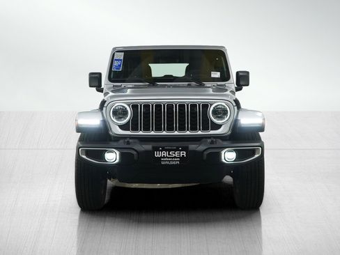 Used 2024 Jeep Wrangler Sahara w/ Technology Group image 8