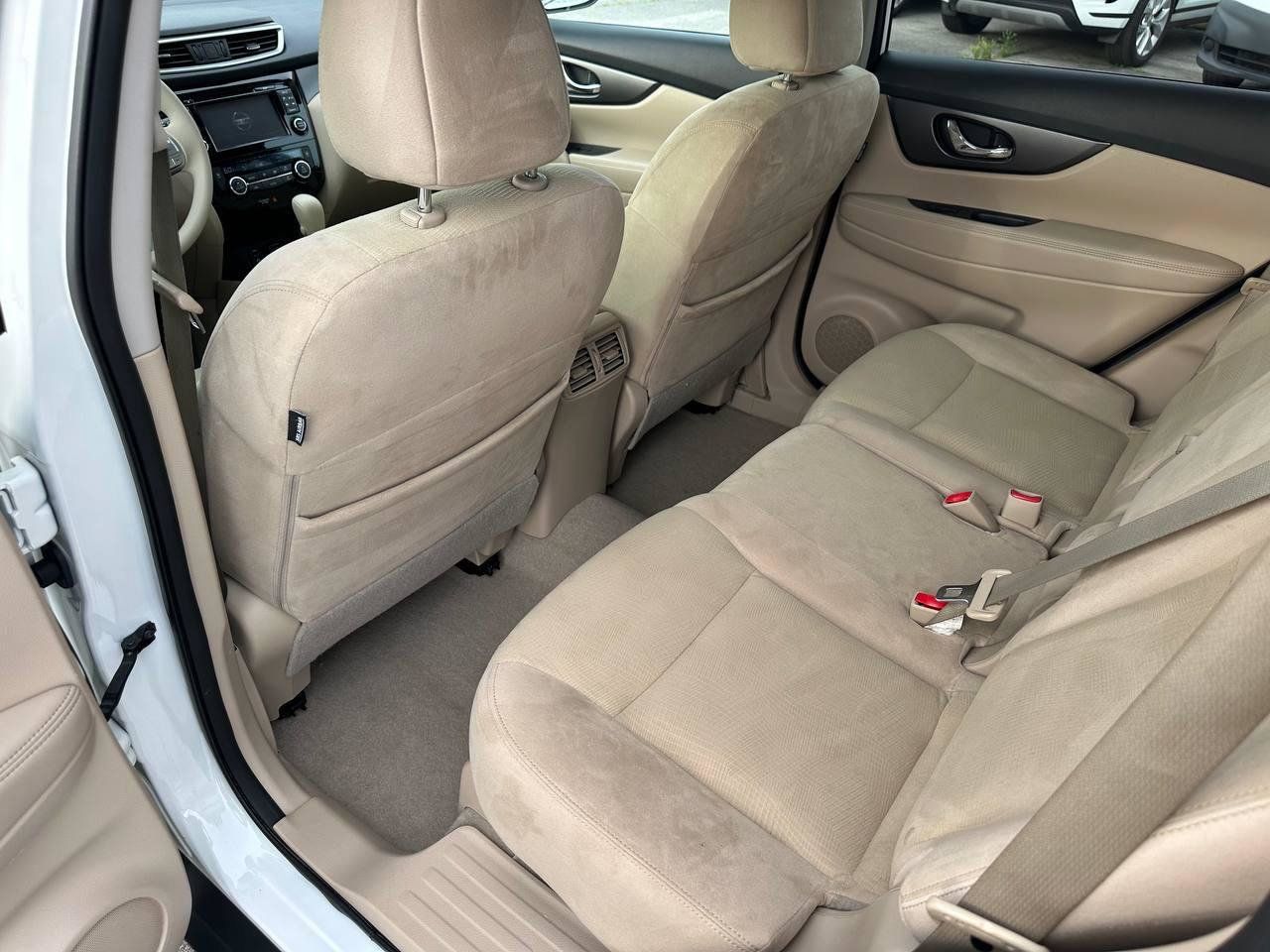 Used 2015 Nissan Rogue SV w/ SV Premium Package FWD image 21