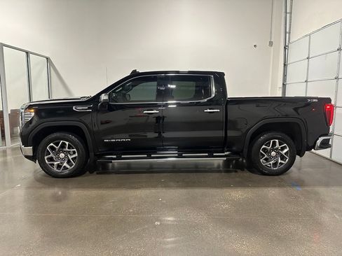 Used 2025 GMC Sierra 1500 SLT AWD/4WD image 8