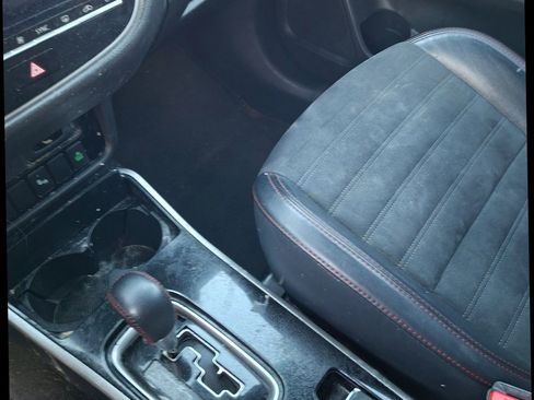 Used 2020 Mitsubishi Outlander LE image 13