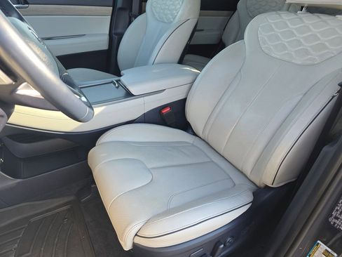 Used 2022 Hyundai Palisade Limited image 18