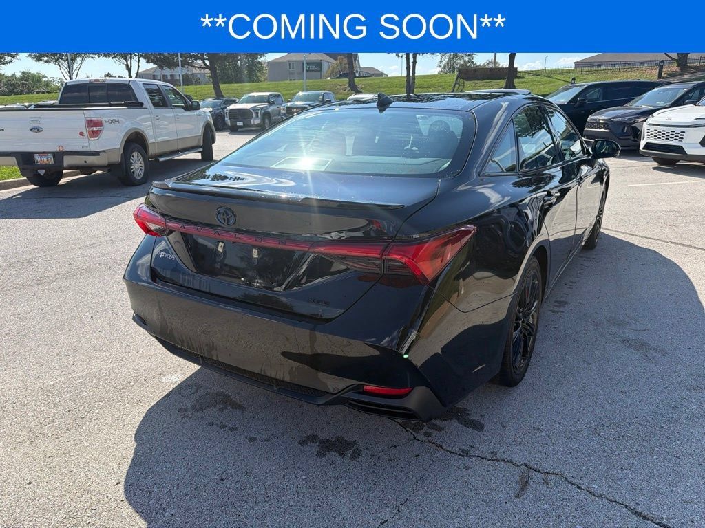 Used 2022 Toyota Avalon XSE FWD image 7