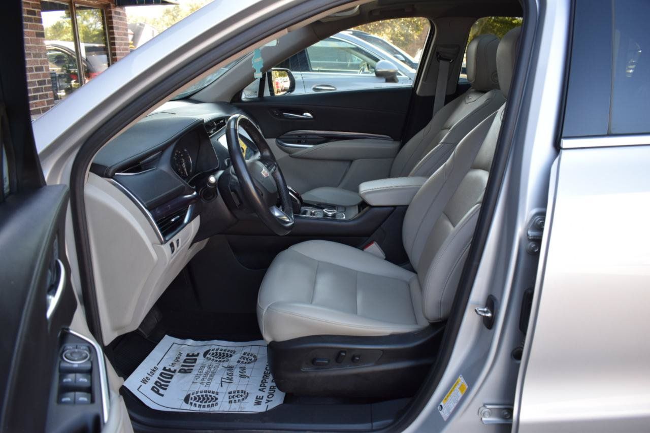 Used 2022 Cadillac XT4 Luxury w/ Cold Weather Package AWD/4WD image 34
