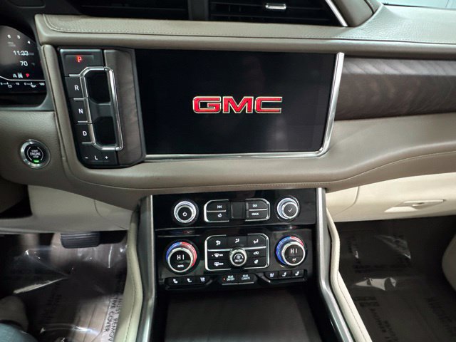 Used 2023 GMC Yukon XL Denali w/ Denali Reserve Package AWD/4WD image 20