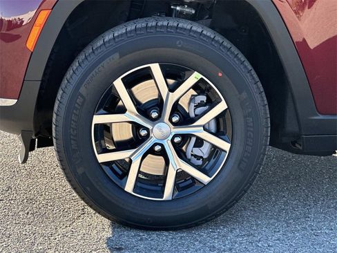 New 2025 Jeep Grand Cherokee L Limited image 8