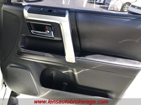 Used 2017 Toyota 4Runner Limited AWD/4WD image 22