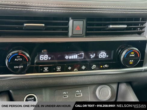 Used 2023 Nissan Rogue SV FWD image 15
