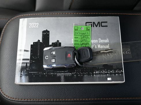 Used 2022 GMC Canyon AT4 w/ Trailering Package image 20