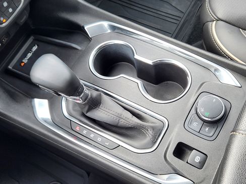 Certified 2023 Chevrolet Traverse Premier w/ Redline Edition image 20