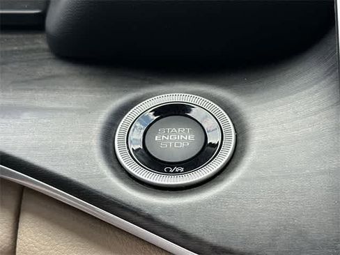 Used 2023 Jeep Grand Cherokee L Limited w/ Luxury Tech Group II image 11