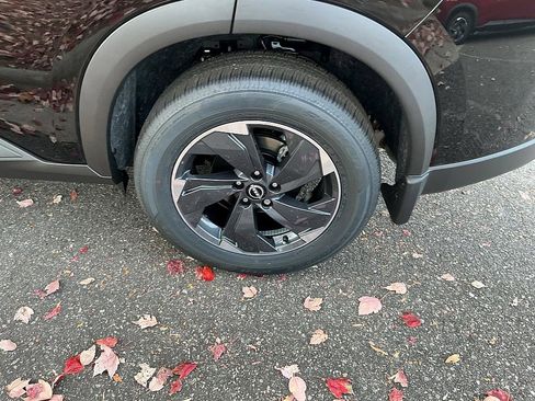 New 2026 Nissan Rogue SV image 7