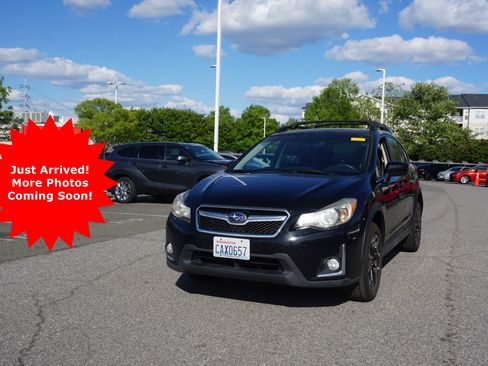 Used 2017 Subaru Crosstrek 2.0i Premium w/ Moonroof Package image 1