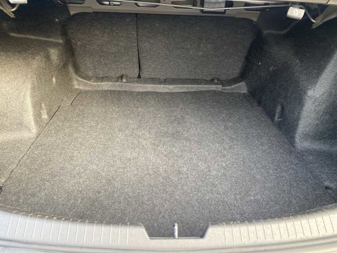 Used 2024 Chevrolet Malibu LT image 32