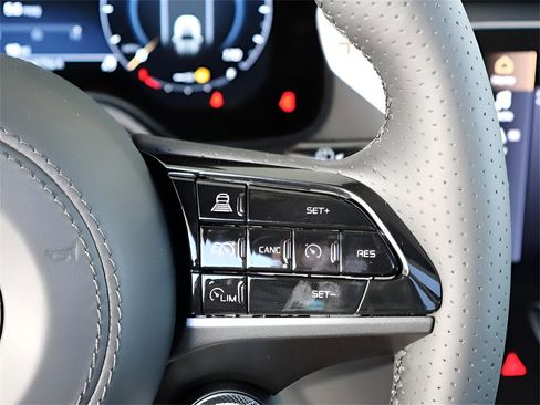 New 2025 Maserati Grecale Modena image 33