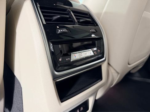 New 2026 BMW X7 M60i image 21