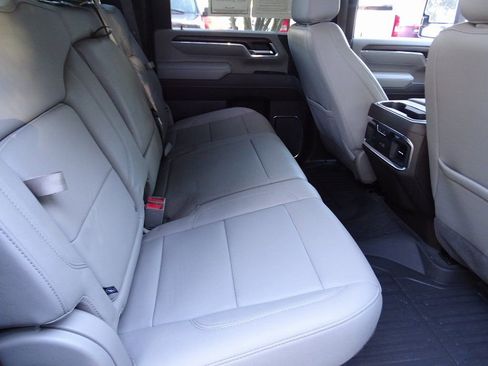 Used 2024 GMC Sierra 2500 SLT w/ SLT Convenience Package image 10