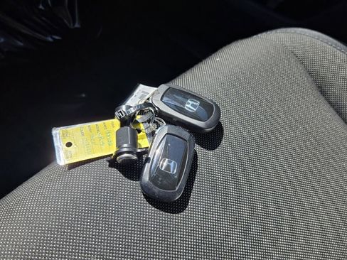 Used 2025 Honda CR-V LX image 17